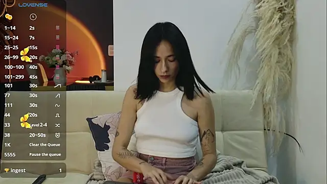 Snapshot of GerberaBlooms77 chatting on February 16, 11:48 pm GerberaBlooms77 online show from February 16, 11:48 pm