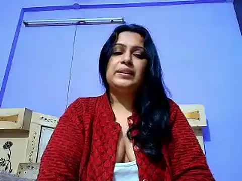 Snapshot of Sophia_James chatting on February 4, 6:49 pm Sophia James online show from February 4, 6:49 pm