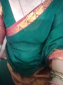 Snapshot of laxmitelugu78 chatting on November 2, 8:28 am laxmitelugu78 online show from November 2, 8:28 am