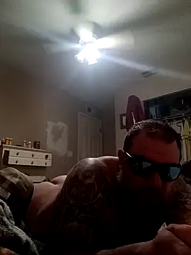 Snapshot of mrcox420 chatting on February 24, 6:49 am mrcox420 online show from February 24, 6:49 am