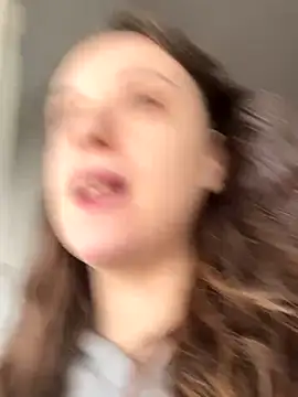 bunnythetailor online show from December 17, 1:06 pm