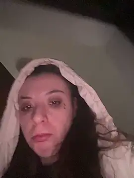 bunnythetailor online show from February 28, 8:37 am