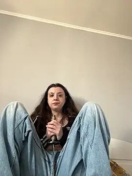 Snapshot of bunnythetailor chatting on April 5, 6:43 am bunnythetailor online show from April 5, 6:43 am