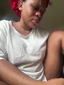 Boneca25 online show from April 16, 11:44 am