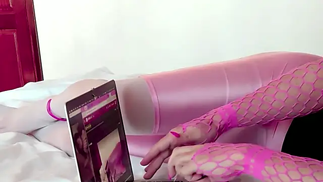 Snapshot of Cucked_Sissy_Bitch chatting on October 11, 1:49 am Cucked Sissy Bitch online show from October 11, 1:49 am