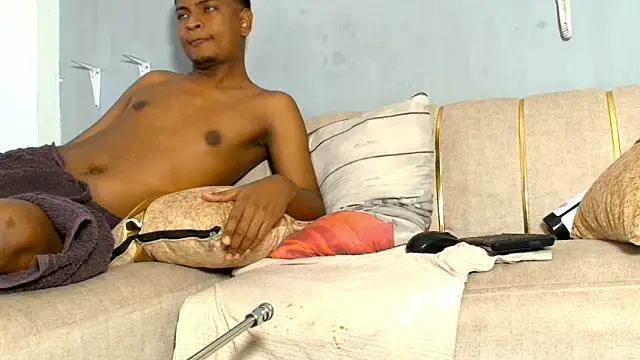 Snapshot of kenner_jacksom chatting on February 16, 7:54 pm kenner jacksom online show from February 16, 7:54 pm