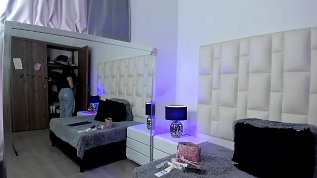 Ariana rouse online show from February 21, 4:08 pm