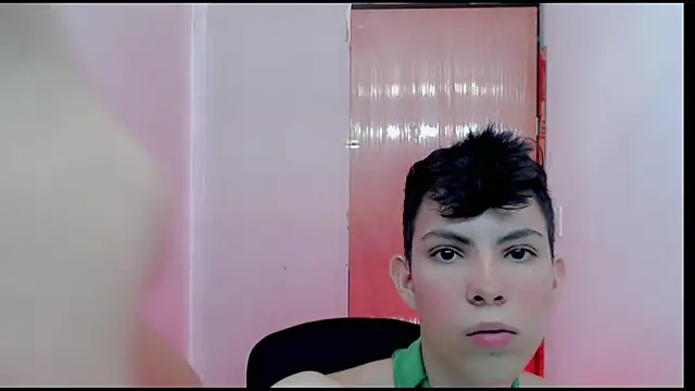 Snapshot of Alexxx_lov chatting on January 28, 3:57 pm Alexxx lov online show from January 28, 3:57 pm