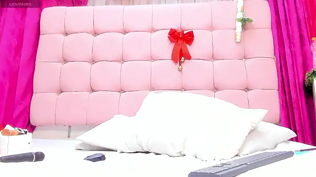 CanelaDevil  online show from December 22, 7:11 pm