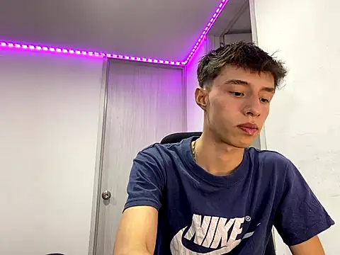 Snapshot of Juanmres chatting on September 16, 4:46 am Juanmres online show from September 16, 4:46 am