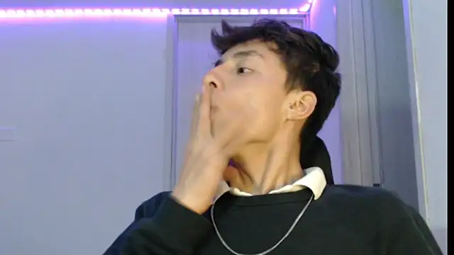 Snapshot of Juanmres chatting on October 16, 3:18 am Juanmres online show from October 16, 3:18 am