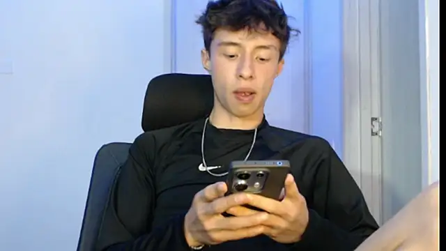 Snapshot of Juanmres chatting on October 18, 2:58 am Juanmres online show from October 18, 2:58 am