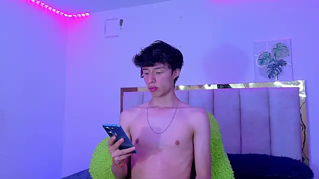 Juanmres online show from May 22, 2:22 pm