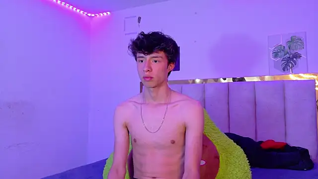 Juanmres online show from May 28, 5:32 pm