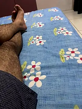 Naughtyy  yy online show from November 26, 10:27 am