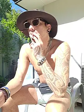 Snapshot of TAIZWRLD chatting on November 13, 9:36 pm TAIZWRLD online show from November 13, 9:36 pm