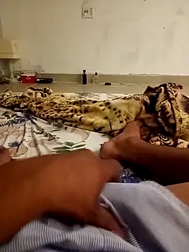 Snapshot of Moreno-32- chatting on February 26, 2:32 am Moreno-32- online show from February 26, 2:32 am