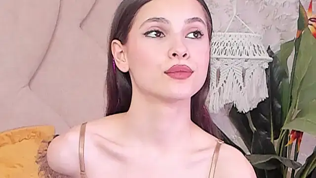 Snapshot of GIGI_DAV chatting on March 15, 1:40 pm GIGI DAV online show from March 15, 1:40 pm