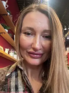 Snapshot of Sweet_Pussy2024 chatting on February 8, 9:24 am Sweet Pussy2024 online show from February 8, 9:24 am