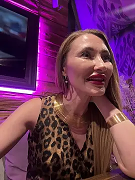 Snapshot of Sweet_Pussy2024 chatting on February 21, 3:43 pm Sweet Pussy2024 online show from February 21, 3:43 pm