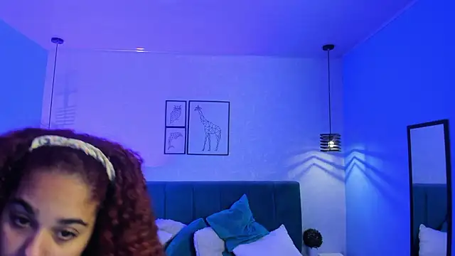 ninna curly online show from March 3, 3:12 am