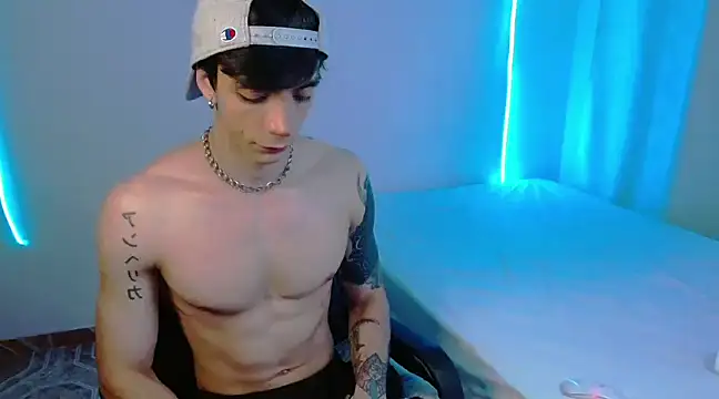 H3ll B0I online show from February 9, 9:16 am