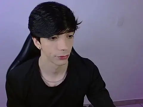 H3ll B0I online show from January 7, 6:05 am