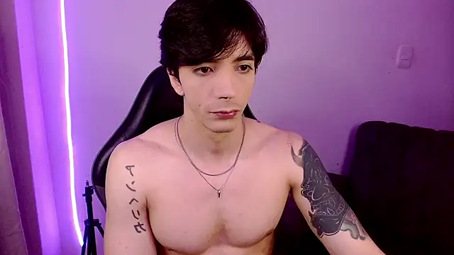 H3ll B0I online show from May 30, 5:59 am