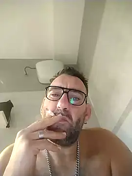 Snapshot of Hardasanut chatting on October 31, 6:14 am Hardasanut online show from October 31, 6:14 am