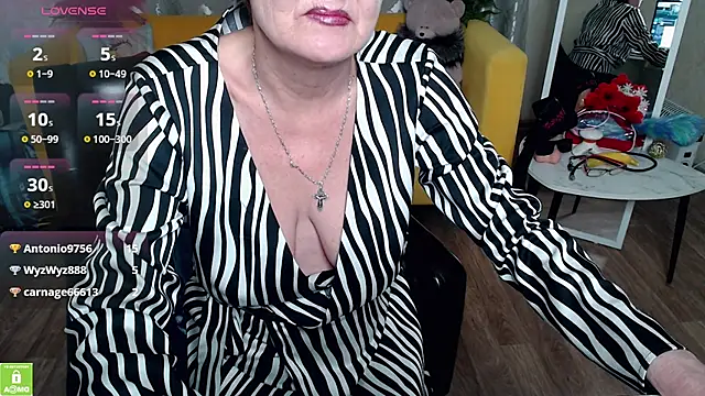 SexyGrandma  online show from February 18, 7:32 pm