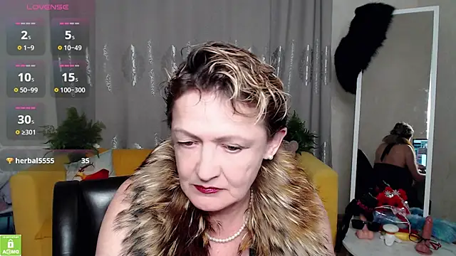 SexyGrandma  online show from February 22, 5:44 pm