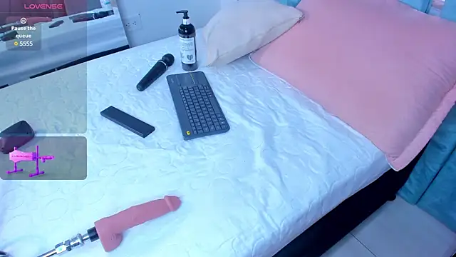 AlexxaSmall online show from February 19, 11:49 am