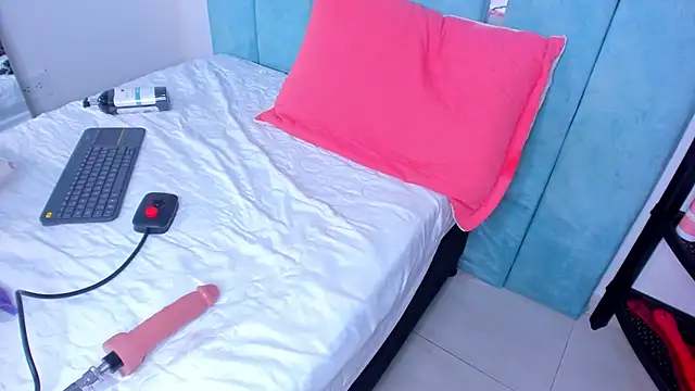 AlexxaSmall online show from March 10, 2:48 pm