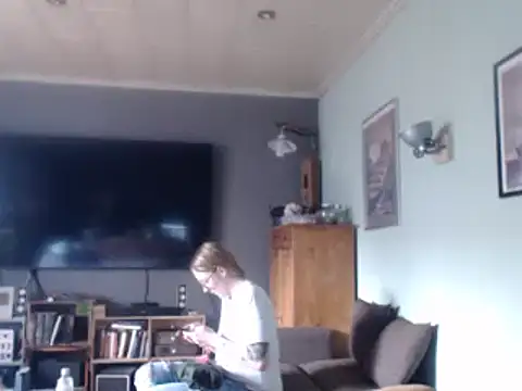 Astrid-Gilbert online show from February 11, 1:41 pm