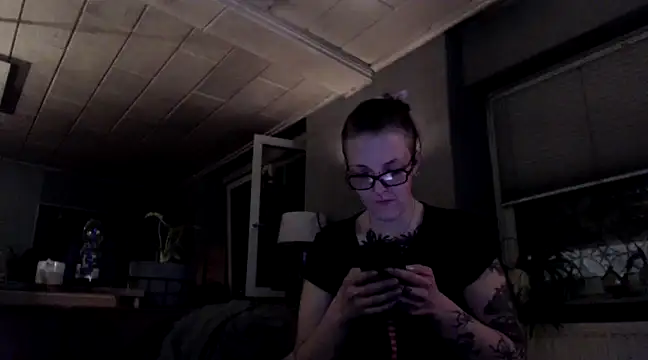 Astrid-Gilbert online show from March 5, 6:12 pm