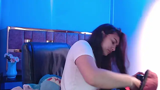 Snapshot of emily_fox_3 chatting on September 9, 3:28 am emily fox 3 online show from September 9, 3:28 am