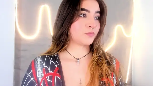 Shanntal  online show from February 4, 7:42 pm