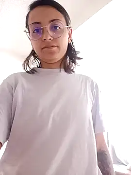 Snapshot of bri_ali chatting on March 13, 1:07 pm bri ali online show from March 13, 1:07 pm