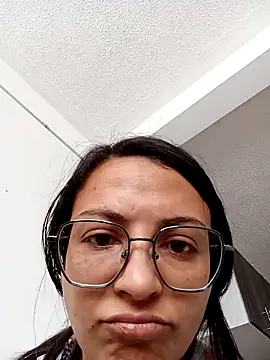 Snapshot of bri_ali chatting on December 22, 3:31 pm bri ali online show from December 22, 3:31 pm