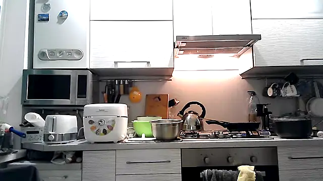 Snapshot of Misssweet_s chatting on March 19, 6:44 pm Misssweet s online show from March 19, 6:44 pm