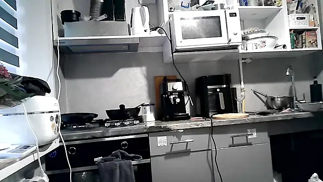 Snapshot of Misssweet_s chatting on September 15, 5:18 am Misssweet s online show from September 15, 5:18 am