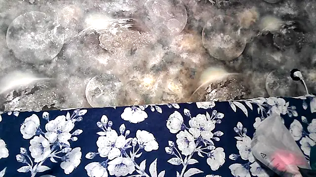 Snapshot of Misssweet_s chatting on September 25, 5:22 am Misssweet s online show from September 25, 5:22 am