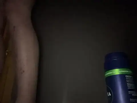 hunkiefend21 online show from December 1, 8:08 am