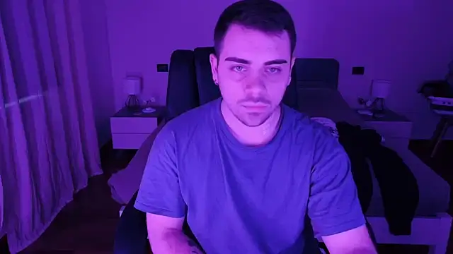 Snapshot of alexx0904 chatting on March 16, 2:55 pm alexx0904 online show from March 16, 2:55 pm