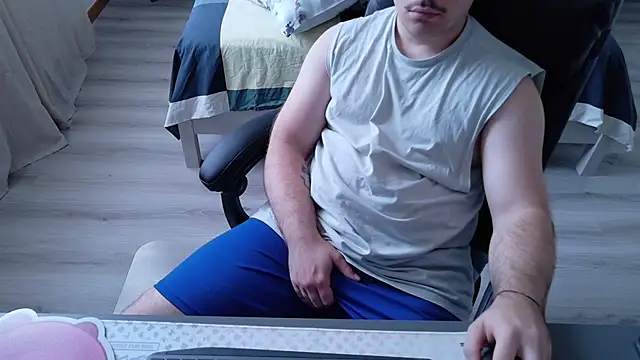 Snapshot of alexx0904 chatting on September 22, 11:12 am alexx0904 online show from September 22, 11:12 am