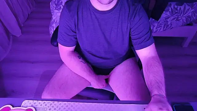 Snapshot of alexx0904 chatting on November 8, 5:45 pm alexx0904 online show from November 8, 5:45 pm