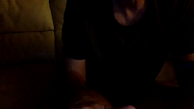 Snapshot of vincent1522 chatting on March 6, 6:52 am vincent1522 online show from March 6, 6:52 am