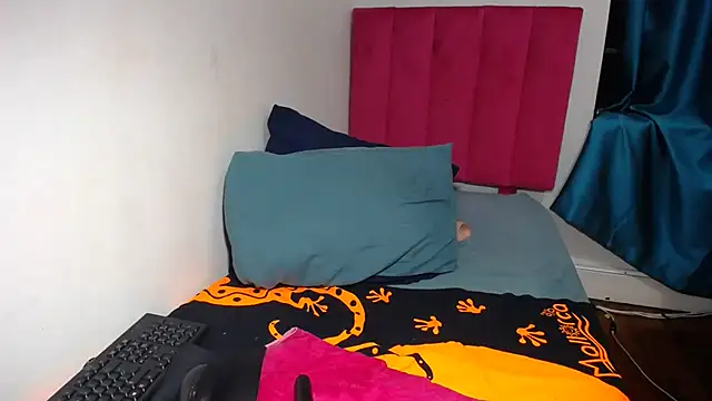 Snapshot of Mywife777 chatting on March 1, 2:15 am Mywife777 online show from March 1, 2:15 am