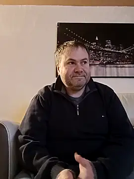 Snapshot of Pourleplasirs chatting on March 2, 1:04 am Pourleplasirs online show from March 2, 1:04 am