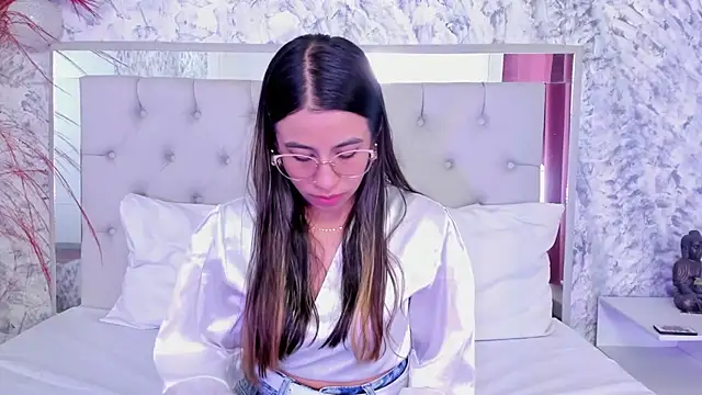 Ariana greenblat online show from February 4, 4:24 pm